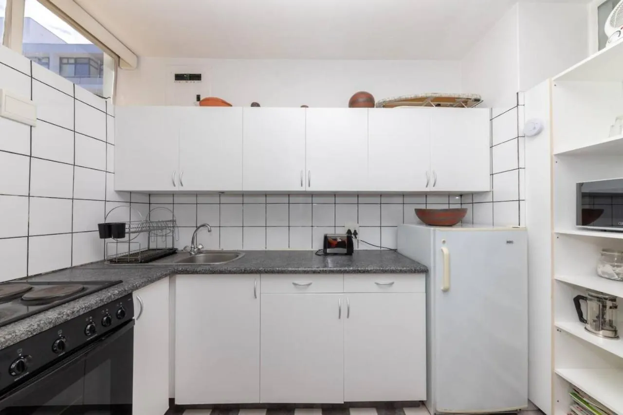 Central Urban Studio with Garden viewSwimming Pool Kapstadt Apartment