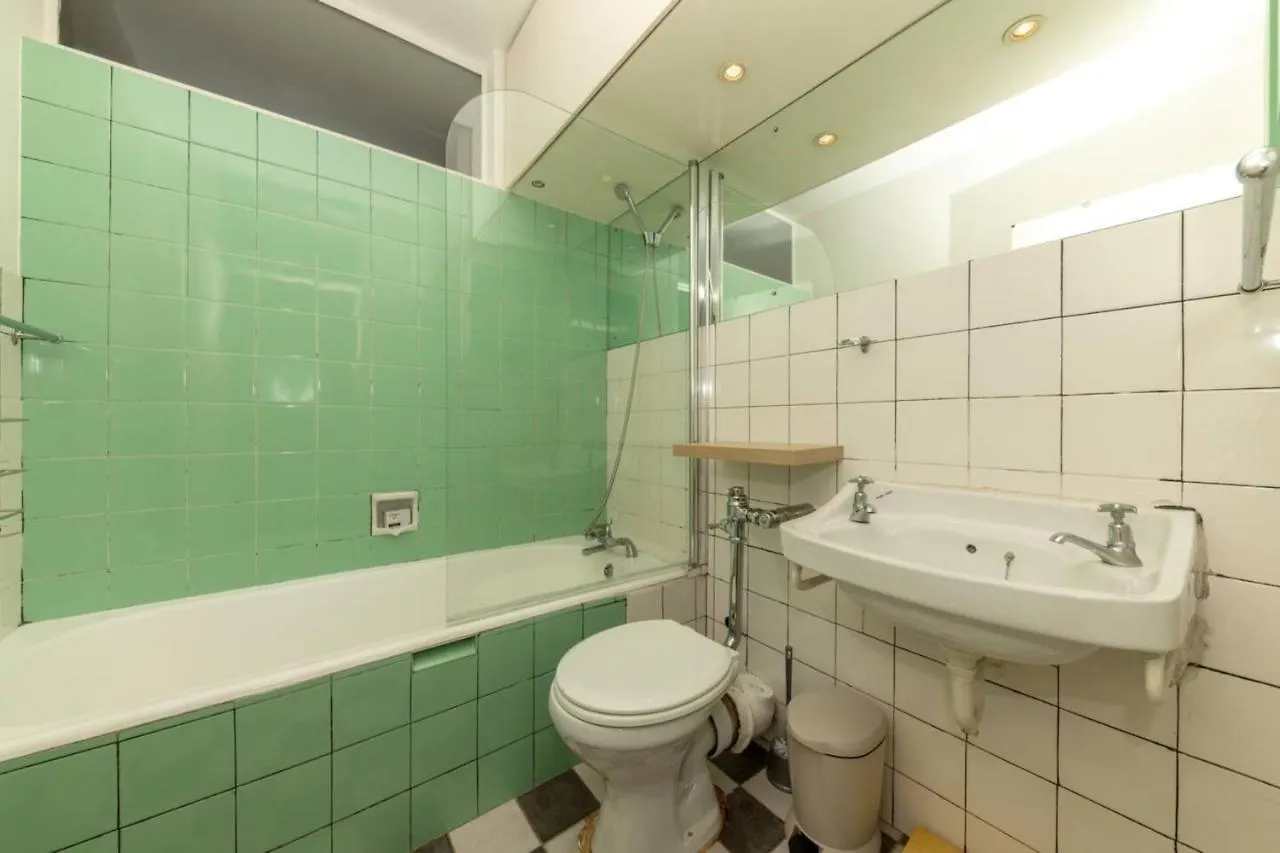 Central Urban Studio with Garden viewSwimming Pool Kapstadt Apartment